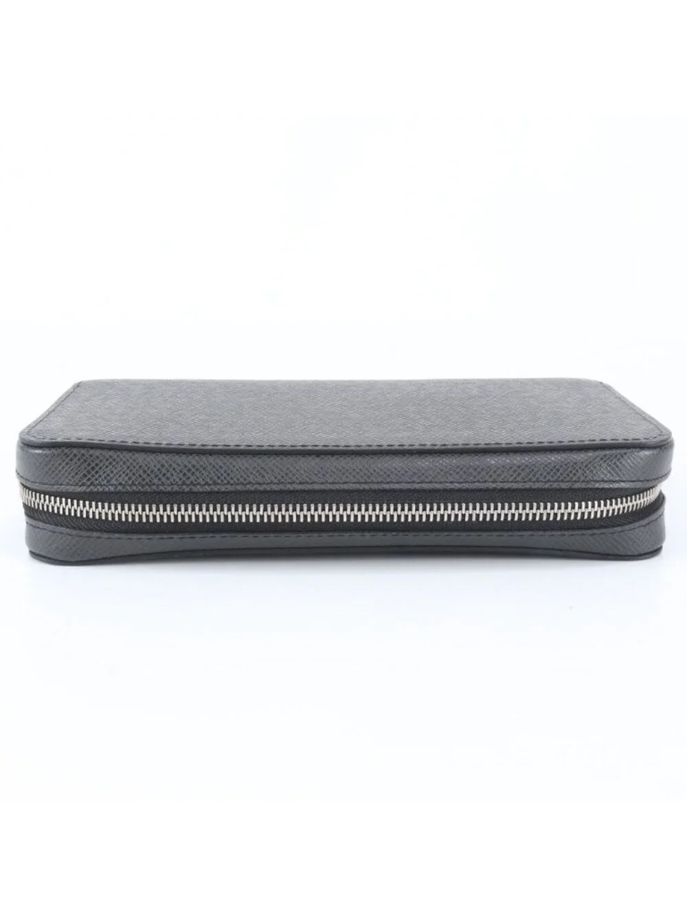 Louis Vuitton Taiga Zippy XL Organizer Leather Wallet Zip Around